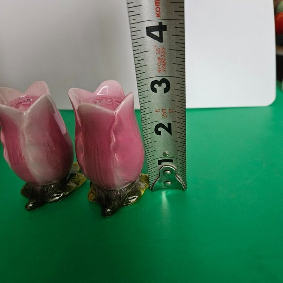 ROSEBUD SALT AND PEPPER SHAKER - Picture 4 of 5